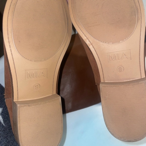 Size 9 Brown MIA Knee High Boots - Picture 3 of 4